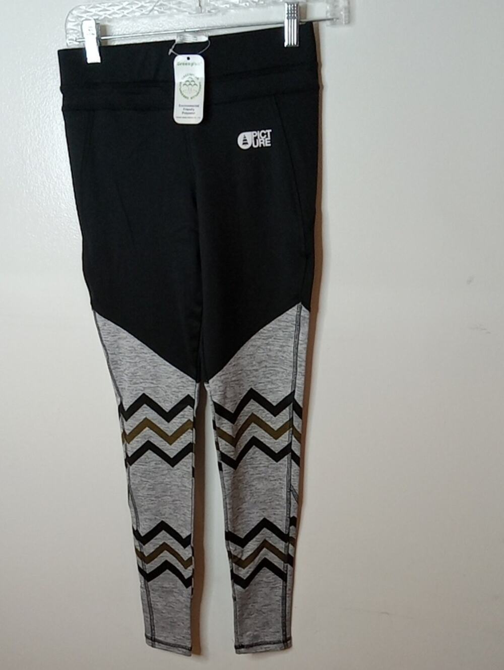 NWT Picture Women's Size XS/S Black and Gray Chevron Leggings. Athletic